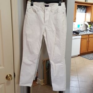 White skinny jeans
